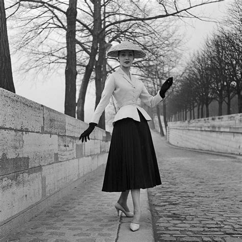 1947 dior new look.